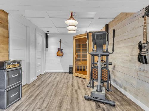 Exercise room - 25 Ch. Des Trilles Blancs, L'Ange-Gardien, QC - Indoor Photo Showing Gym Room