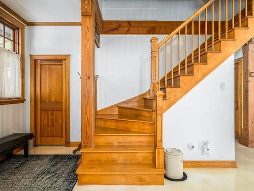 Staircase - 833 Rue Vauquelin, Neuville, QC - Indoor Photo Showing Other Room