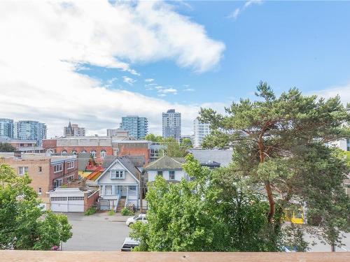 502-1630 Quadra St, Victoria, BC - Outdoor With View