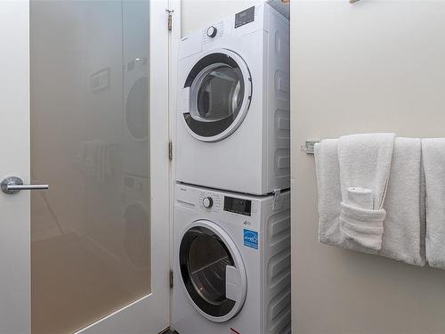 501-613 Herald St, Victoria, BC - Indoor Photo Showing Laundry Room