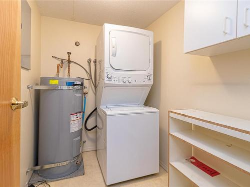 105-3009 Brittany Dr, Langford, BC - Indoor Photo Showing Laundry Room