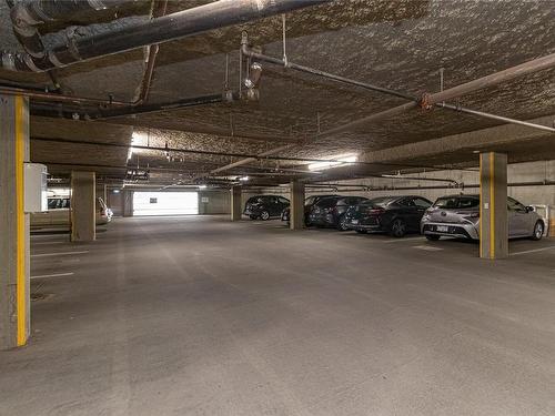 105-3009 Brittany Dr, Langford, BC - Indoor Photo Showing Garage