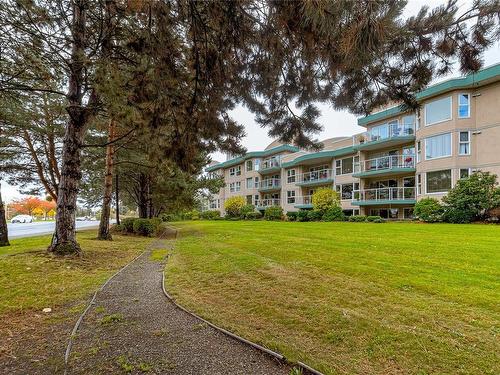 105-3009 Brittany Dr, Langford, BC - Outdoor With Balcony