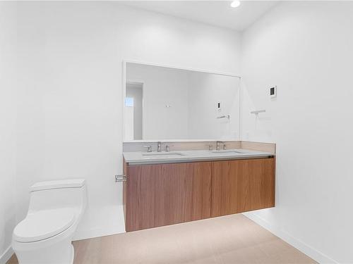 502-2000 Hannington Rd, Langford, BC - Indoor Photo Showing Bathroom