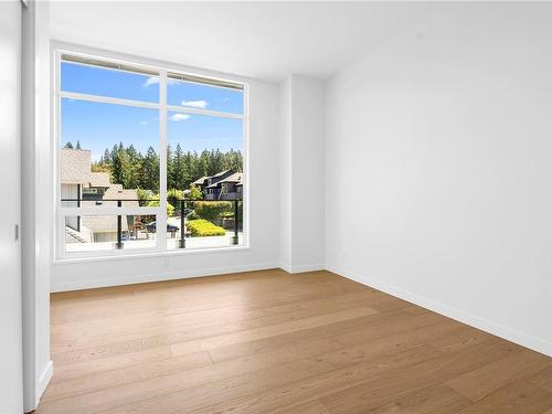 502-2000 Hannington Rd, Langford, BC - Indoor Photo Showing Other Room