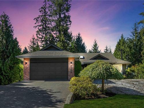 8574 Kingcome Cres, North Saanich, BC 