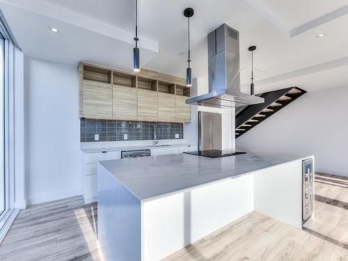 Cuisine - 3402-1180 Rue De Bleury, Montréal (Ville-Marie), QC - Indoor Photo Showing Kitchen With Upgraded Kitchen