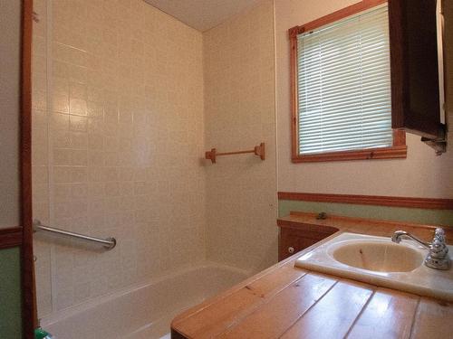 Salle de bains - 106 5E Avenue, Pincourt, QC - Indoor Photo Showing Bathroom