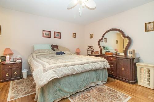 194-1255 Raymer Avenue, Kelowna, BC - Indoor Photo Showing Bedroom