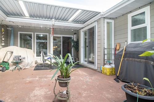 194-1255 Raymer Avenue, Kelowna, BC - Outdoor With Exterior