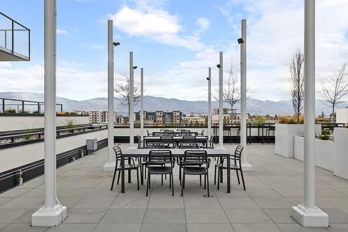 3002-1488 Bertram Street, Kelowna, BC - Indoor Photo Showing Dining Room