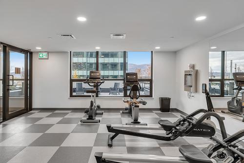 3002-1488 Bertram Street, Kelowna, BC - Indoor Photo Showing Gym Room