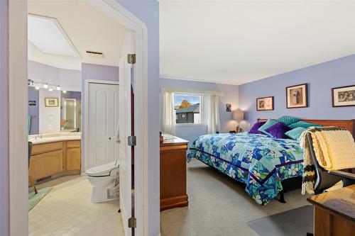 66-615 Glenmeadows Road, Kelowna, BC - Indoor Photo Showing Bedroom