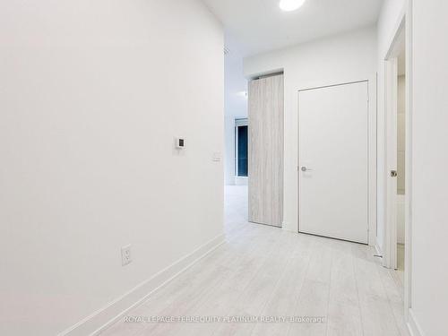 2906-15 Mercer St, Toronto, ON - Indoor Photo Showing Other Room