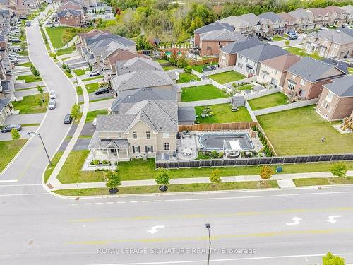 2 Hackett St, East Gwillimbury, ON -  With View