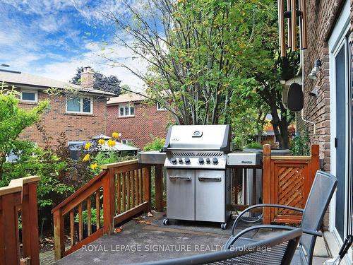 22 Linton Crt, Markham, ON - Outdoor With Deck Patio Veranda With Exterior