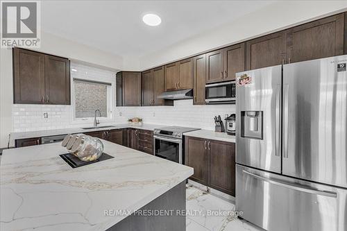 22 Sleeth Street, Brantford, ON - Indoor Photo Showing Kitchen With Upgraded Kitchen