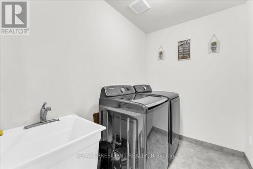 22 Sleeth Street, Brantford, ON - Indoor Photo Showing Laundry Room