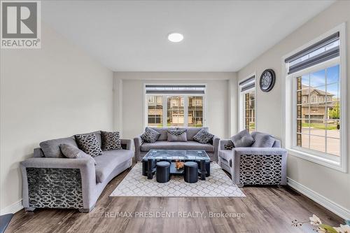 22 Sleeth Street, Brantford, ON - Indoor Photo Showing Living Room