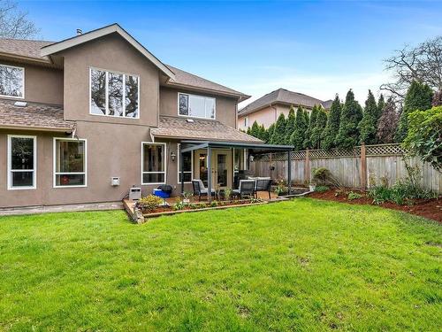 4252 Oakview Close, Saanich, BC 