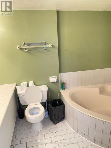 901 - 25 Maitland Street, Toronto, ON - Indoor Photo Showing Bathroom