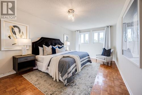 34 Don Head Village Boulevard, Richmond Hill, ON - Indoor Photo Showing Bedroom