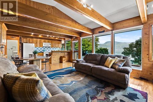 2483 Rocky Point Road, South Shuswap, BC - Indoor Photo Showing Living Room