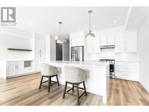 128 River Gate  Drive, Kamloops, BC - Indoor Photo Showing Kitchen With Upgraded Kitchen