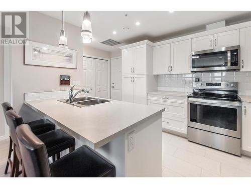 3346 Skaha Lake Road Unit# 802, Penticton, BC - Indoor Photo Showing Kitchen With Double Sink