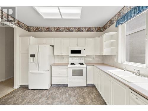 650 Harrington Road Unit# 25, Kamloops, BC - Indoor Photo Showing Kitchen