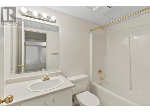 650 Harrington Road Unit# 25, Kamloops, BC - Indoor Photo Showing Bathroom