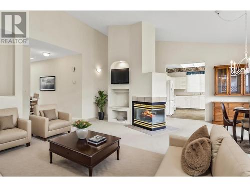 650 Harrington Road Unit# 25, Kamloops, BC - Indoor Photo Showing Living Room