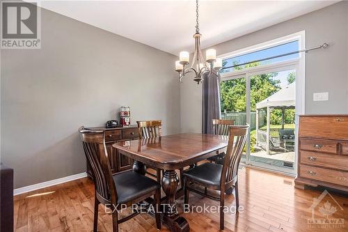 6912 Mary Anne Drive, Ottawa, ON - Indoor Photo Showing Dining Room