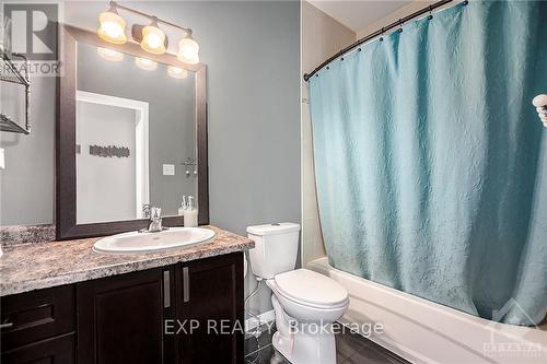 6912 Mary Anne Drive, Ottawa, ON - Indoor Photo Showing Bathroom