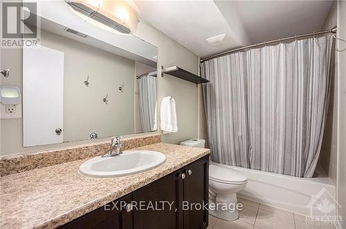 6912 Mary Anne Drive, Ottawa, ON - Indoor Photo Showing Bathroom