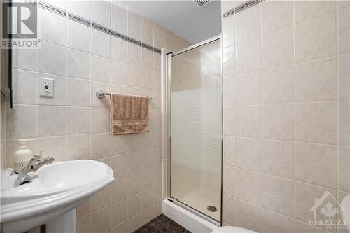 1349 Bloomsbury Crescent, Ottawa, ON - Indoor Photo Showing Bathroom