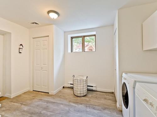 Laundry room - 195 Rue Du Pré, Eastman, QC - Indoor Photo Showing Laundry Room