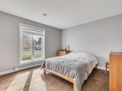 Master bedroom - 9425 Av. Trudelle, Québec (Charlesbourg), QC - Indoor Photo Showing Bedroom