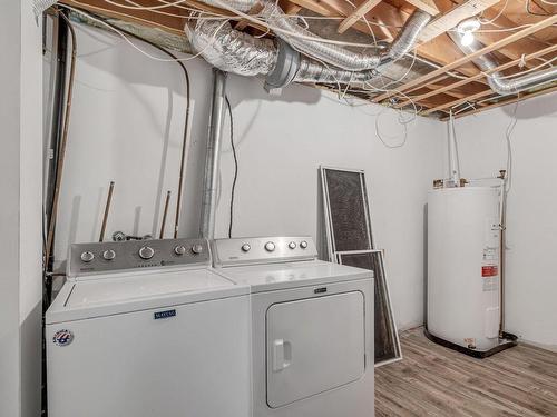 Laundry room - 9425 Av. Trudelle, Québec (Charlesbourg), QC - Indoor Photo Showing Laundry Room