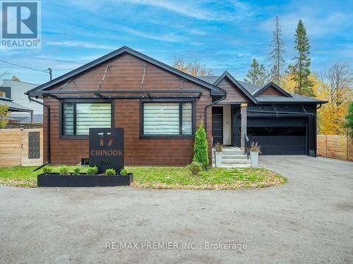 17 Chinook Drive, King, ON - Outdoor With Facade