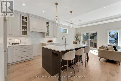 605 St. Andrew Street, Norfolk, ON - Indoor Photo Showing Kitchen With Upgraded Kitchen