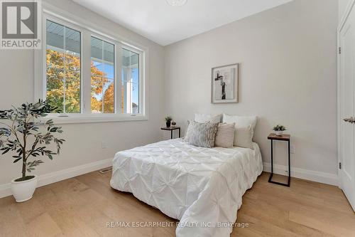 605 St. Andrew Street, Norfolk, ON - Indoor Photo Showing Bedroom