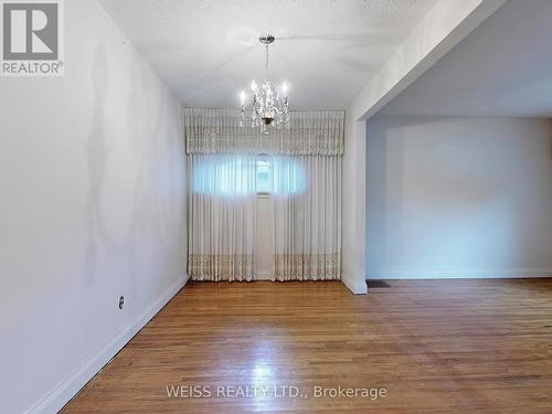 39 Savona Drive, Toronto, ON - Indoor Photo Showing Other Room