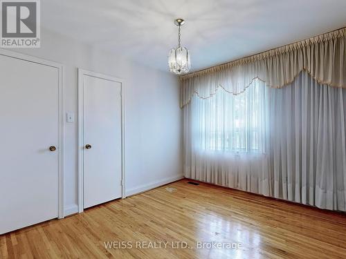 39 Savona Drive, Toronto, ON - Indoor Photo Showing Other Room