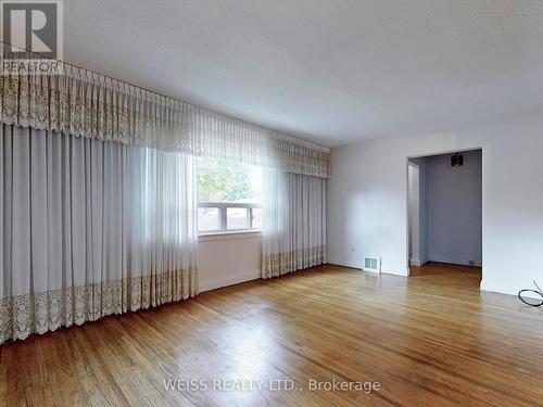 39 Savona Drive, Toronto, ON - Indoor Photo Showing Other Room