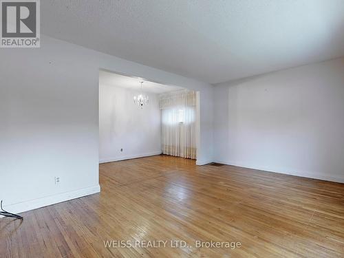 39 Savona Drive, Toronto, ON - Indoor Photo Showing Other Room