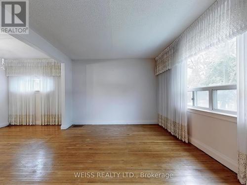 39 Savona Drive, Toronto, ON - Indoor Photo Showing Other Room