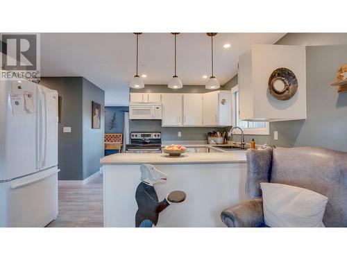 536 Grouse Road, Vernon, BC - Indoor Photo Showing Kitchen