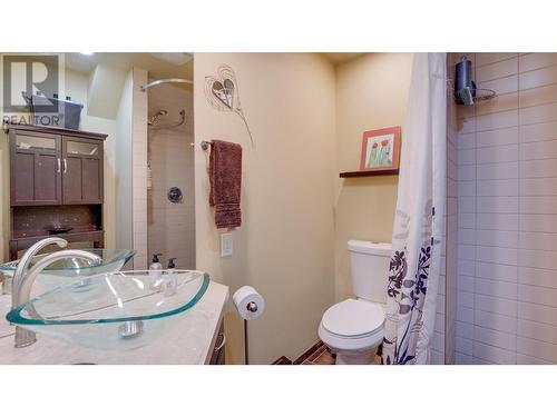 536 Grouse Road, Vernon, BC - Indoor Photo Showing Bathroom