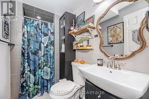 39 Wascana Avenue, Toronto, ON - Indoor Photo Showing Bathroom